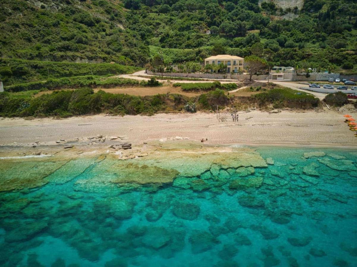 Petani Beach Suites Vóvikes Esterno foto