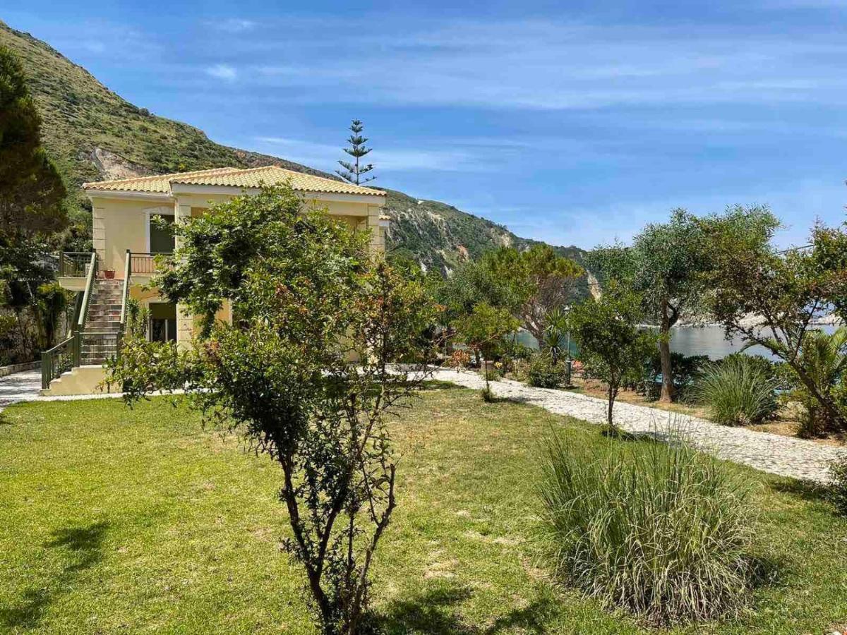 Petani Beach Suites Vóvikes Esterno foto